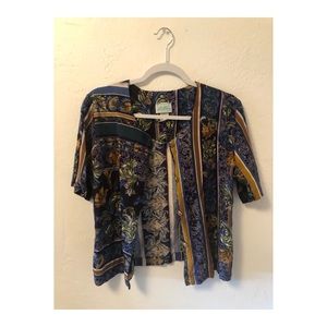 Vintage Shirt with buttons.